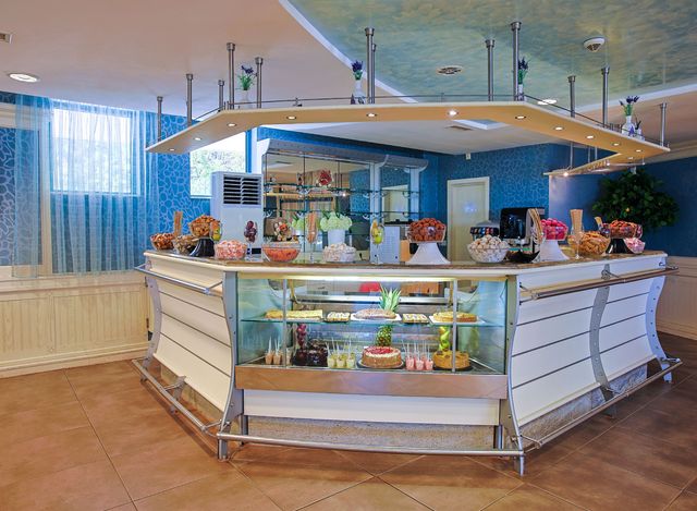 Berlin Golden Beach Hotel - Yemek