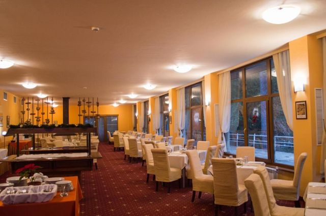 Edelweiss Hotel Borovets - Yemek